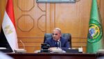 محافظ الإسماعيلية يستقبل وفد الهيئة العامة للتخطيط العمراني لعرض ومناقشة أعمال “المخطط الاستراتيجي للتنمية العمرانية لمحافظة الإسماعيلية وإعداد الملامح التنموية لمراكزها”